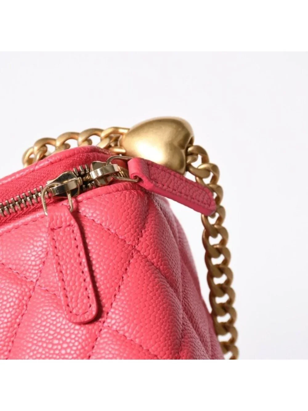 Chanel Quilted Caviar Leather Small Vanity Case Pink Makeup Bag Gold